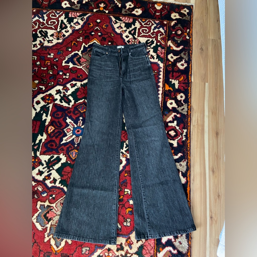NWOT Wranlger Wanderer High Rise Flare Jeans